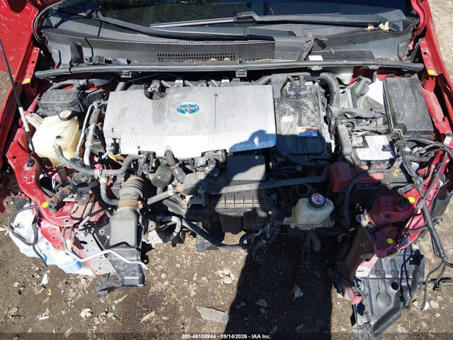 2019 TOYOTA PRIUS XLE 10
