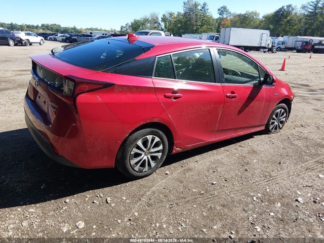 2019 TOYOTA PRIUS XLE 4