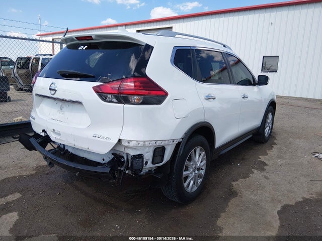 2017 NISSAN ROGUE SV 4