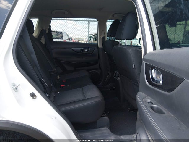 2017 NISSAN ROGUE SV 8