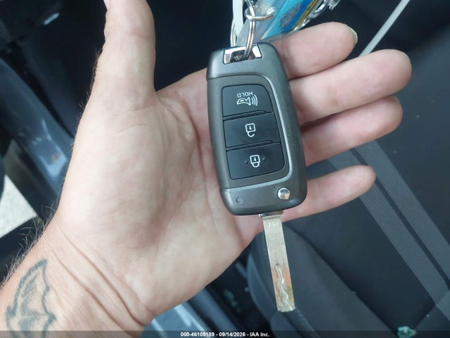 2021 HYUNDAI VENUE SEL 11