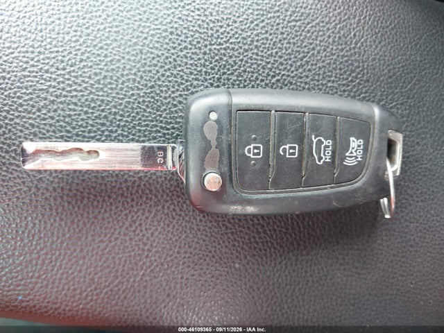 2019 HYUNDAI VELOSTER 2.0 11