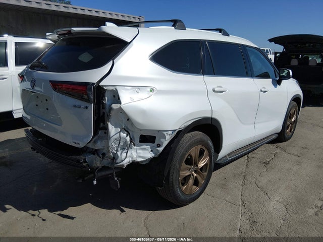 2022 TOYOTA HIGHLANDER HYBRID XLE BRONZE EDITION 4