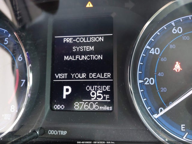 2019 TOYOTA COROLLA LE 15