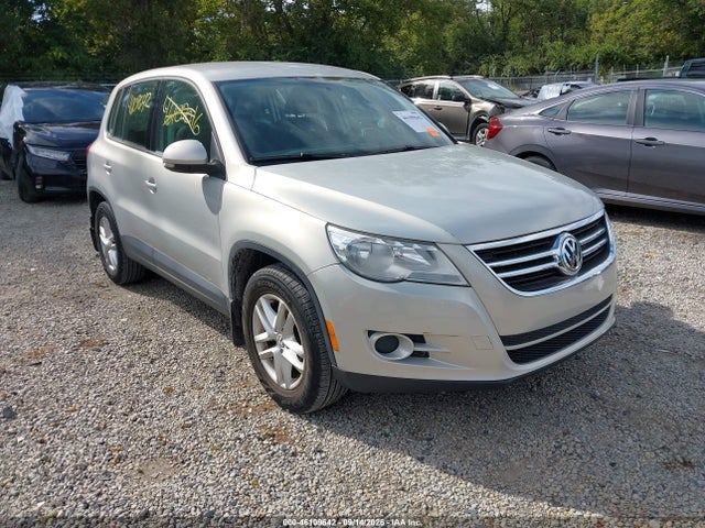 2011 VOLKSWAGEN TIGUAN S
