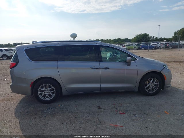 2021 CHRYSLER PACIFICA TOURING L 13