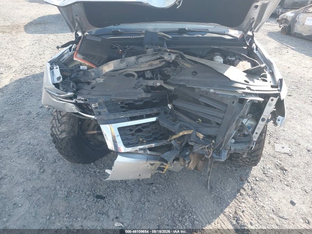 2019 CHEVROLET TAHOE LT 10