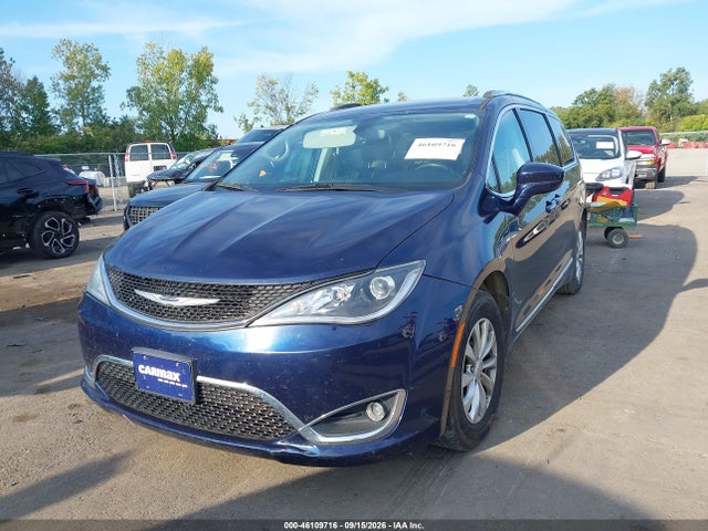 2019 CHRYSLER PACIFICA TOURING L 2