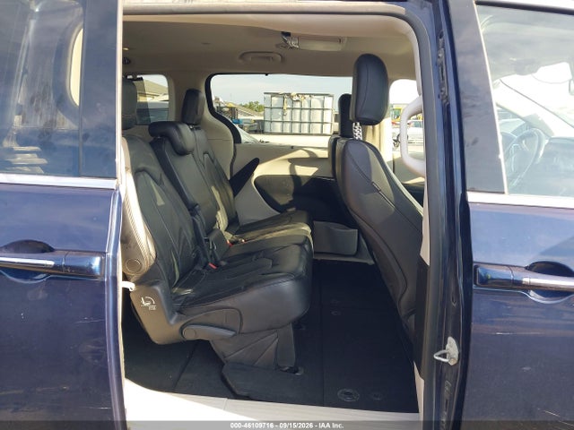 2019 CHRYSLER PACIFICA TOURING L 8