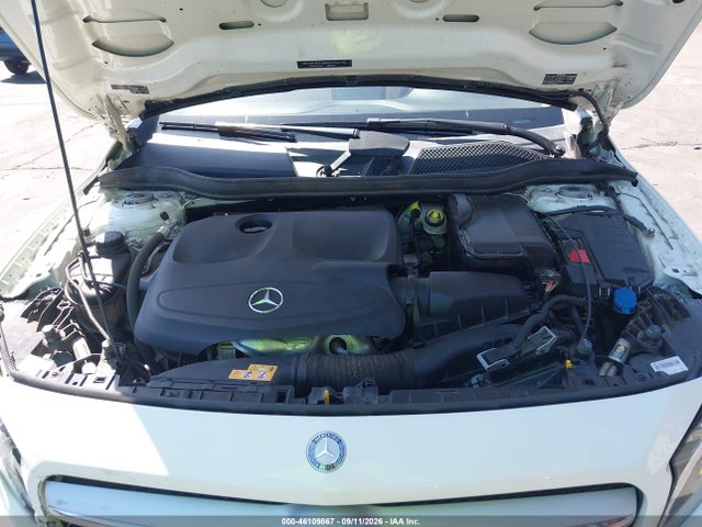 2017 MERCEDES-BENZ GLA 250 4MATIC 10