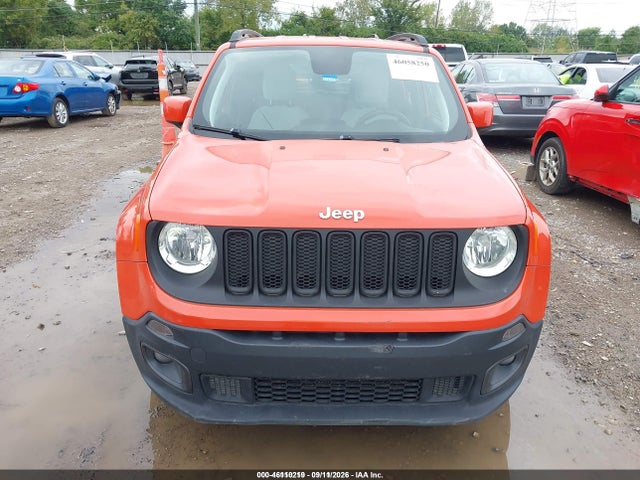 2018 JEEP RENEGADE LATITUDE FWD 11