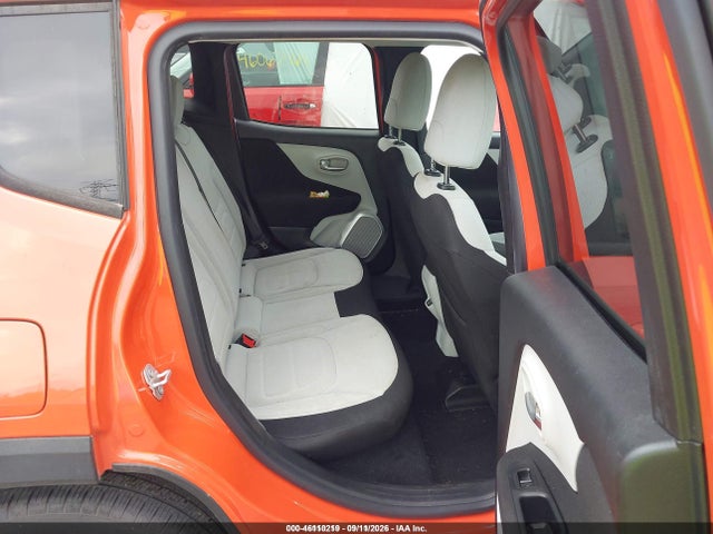 2018 JEEP RENEGADE LATITUDE FWD 8