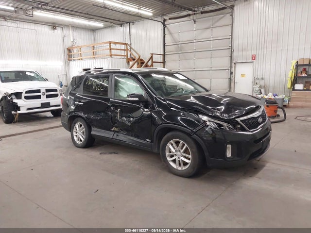 2014 KIA SORENTO LX