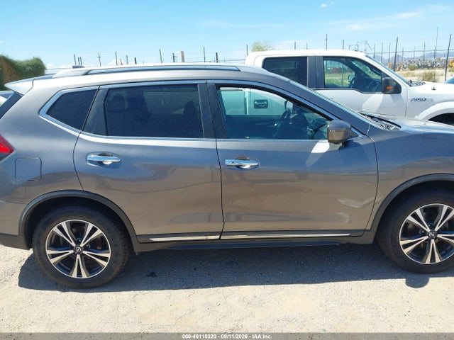 2017 NISSAN ROGUE SL 13