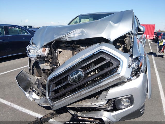 2022 TOYOTA TACOMA SR5 V6 11