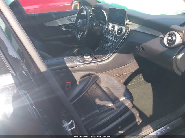 2019 MERCEDES-BENZ C 300 5