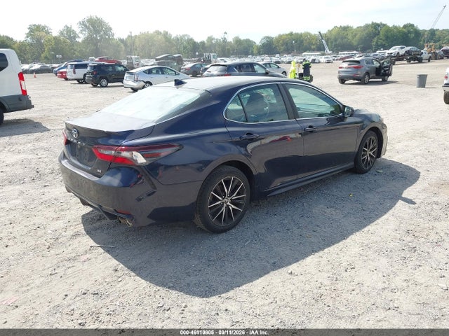 2021 TOYOTA CAMRY SE 4