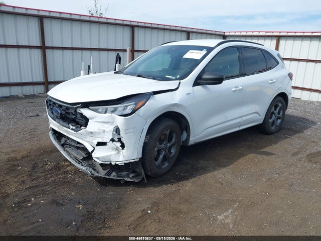 2023 FORD ESCAPE ST-LINE 2