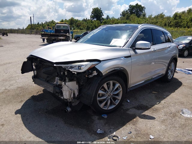 2019 INFINITI QX50 LUXE 2