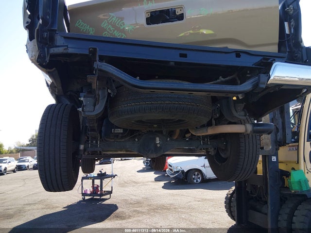 2019 TOYOTA TACOMA SR5 17