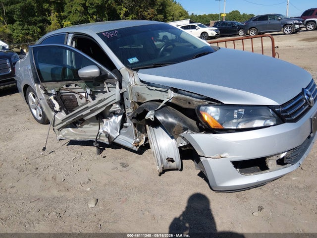 2014 VOLKSWAGEN PASSAT 1.8T WOLFSBURG EDITION