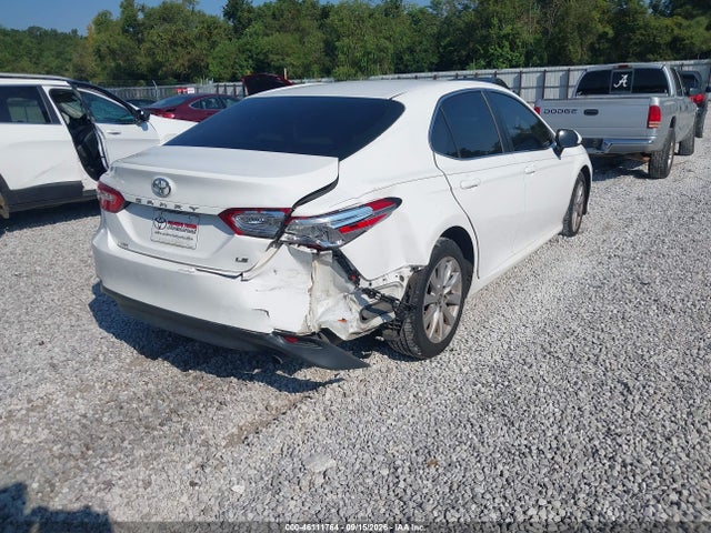 2018 TOYOTA CAMRY LE 4