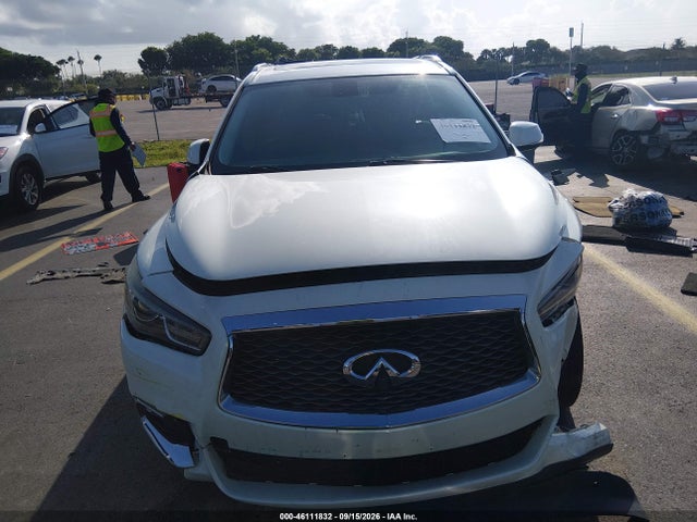 2017 INFINITI QX60 11
