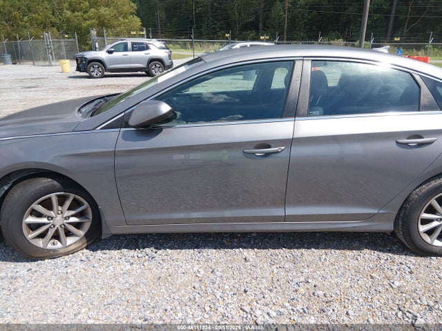 2018 HYUNDAI SONATA SE 14