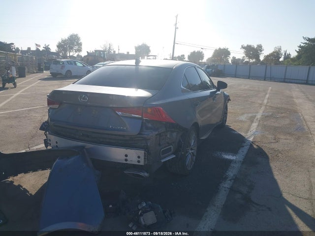2017 LEXUS IS 200T 4