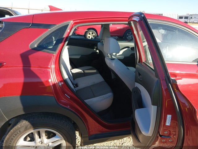 2022 HYUNDAI KONA SE 8