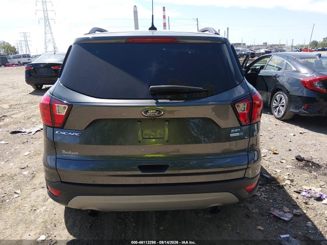 2019 FORD ESCAPE SEL 17