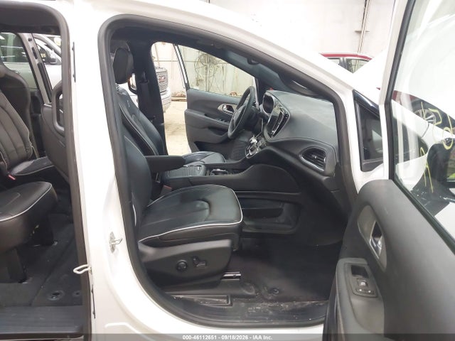 2024 CHRYSLER PACIFICA LIMITED 5