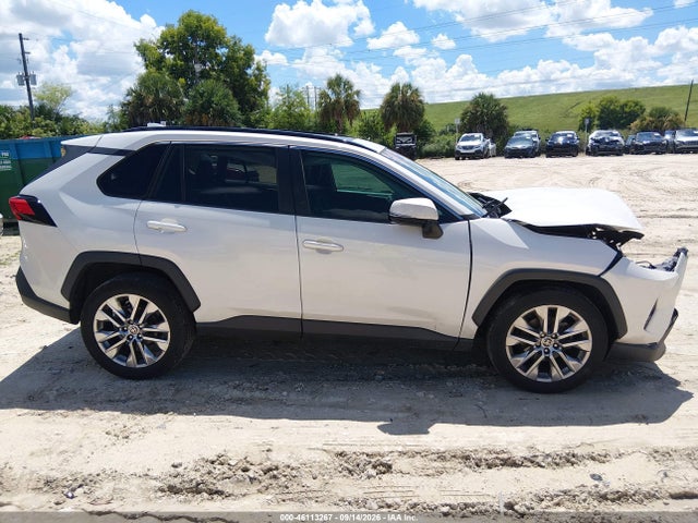 2021 TOYOTA RAV4 XLE PREMIUM 13