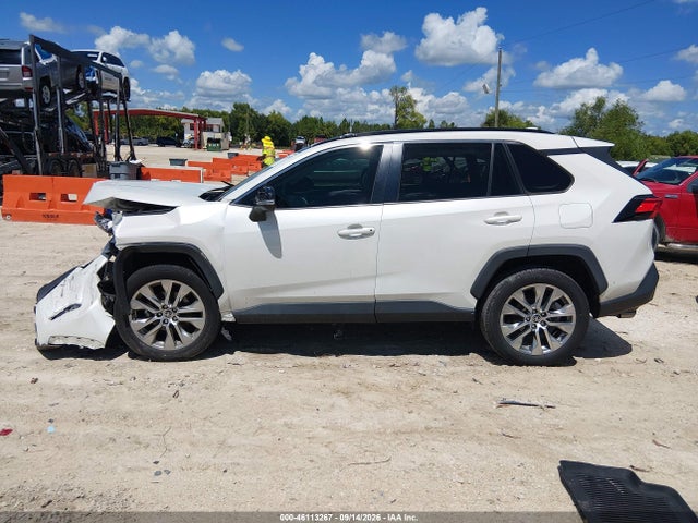 2021 TOYOTA RAV4 XLE PREMIUM 14