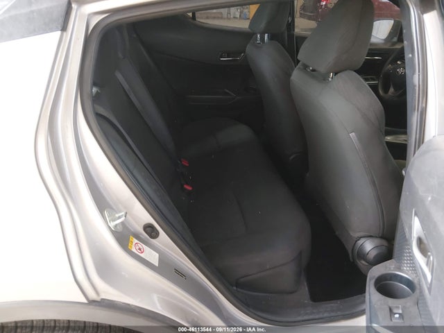 2019 TOYOTA C-HR LE 8