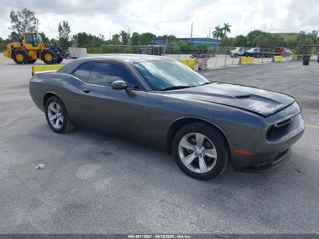 2021 Dodge Challenger Sxt