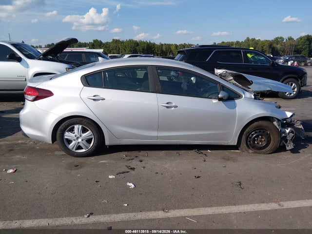 2017 KIA FORTE LX 14