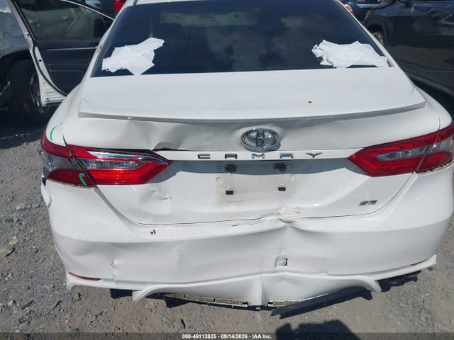 2018 TOYOTA CAMRY SE 6
