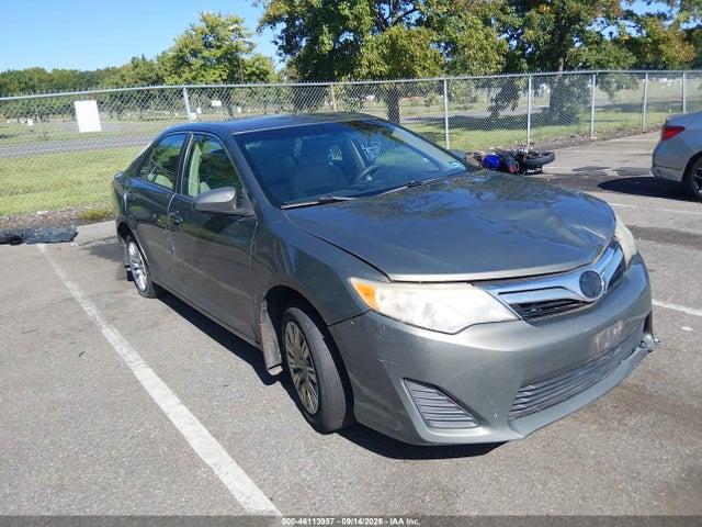 2013 TOYOTA CAMRY LE