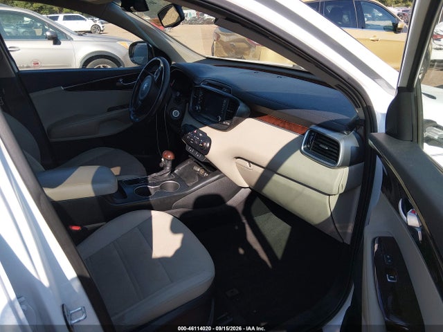 2017 KIA SORENTO 2.4L LX 5