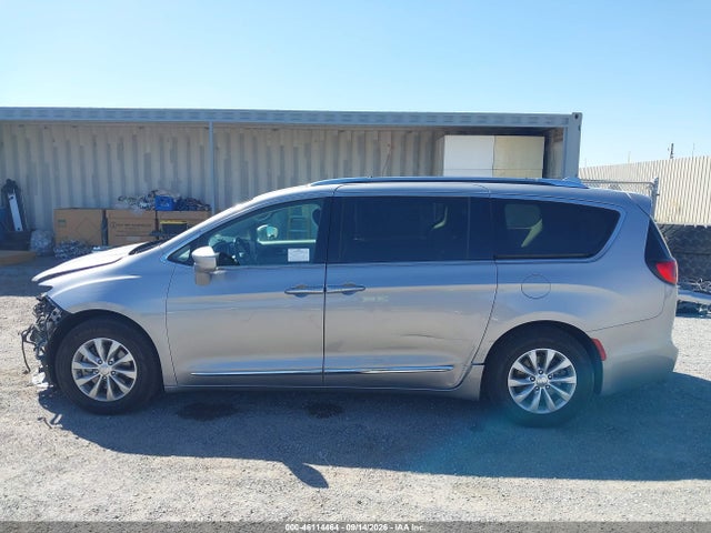 2019 CHRYSLER PACIFICA TOURING L 15
