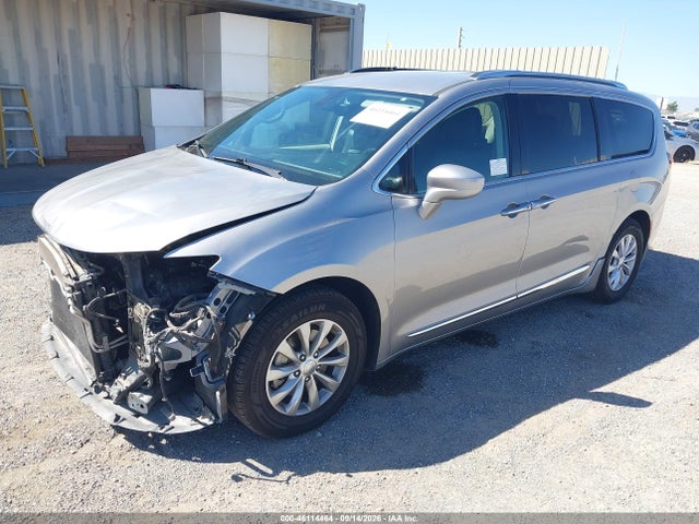 2019 CHRYSLER PACIFICA TOURING L 2