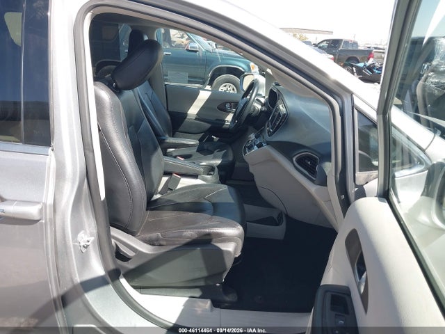2019 CHRYSLER PACIFICA TOURING L 5