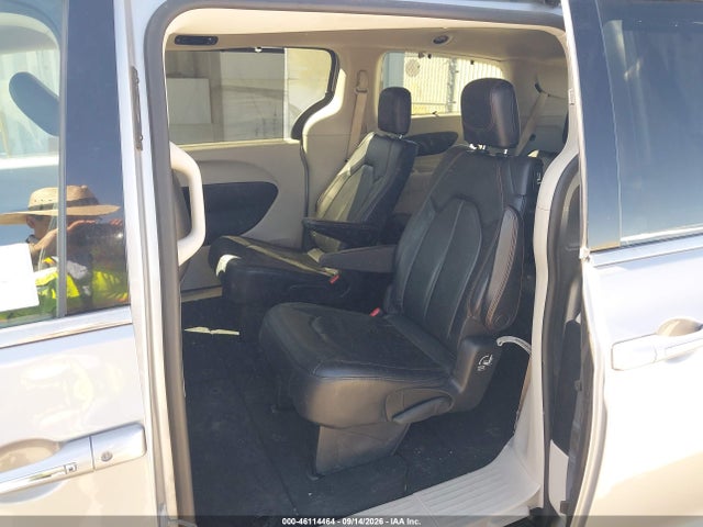 2019 CHRYSLER PACIFICA TOURING L 8