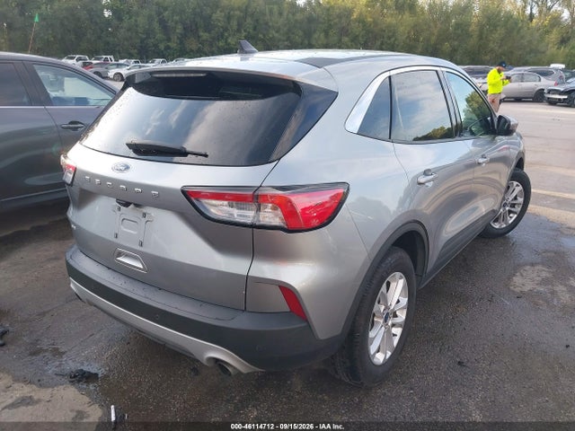 2021 FORD ESCAPE SE 4