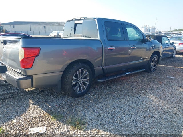 2017 NISSAN TITAN SL 13
