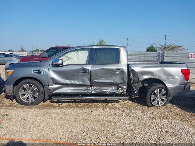 2017 NISSAN TITAN SL 14