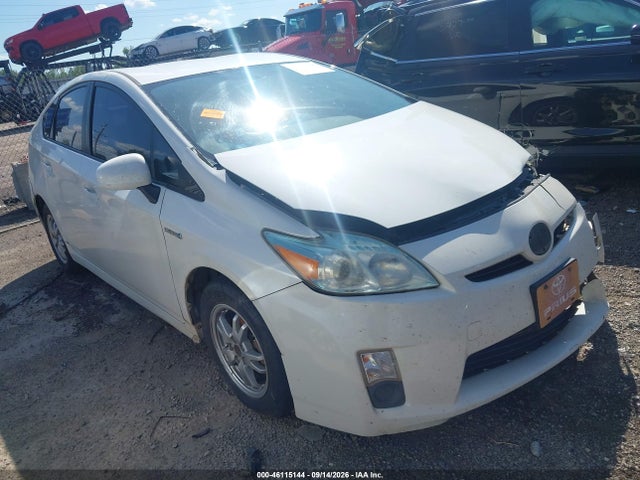 2010 TOYOTA PRIUS III