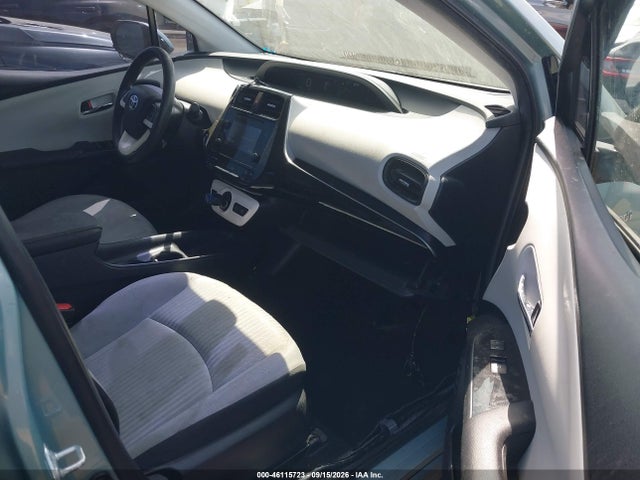 2017 TOYOTA PRIUS TWO 5