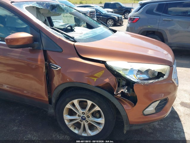2017 FORD ESCAPE SE 6